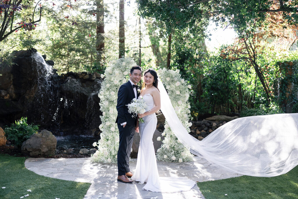 ceremony details at treehouse wedding