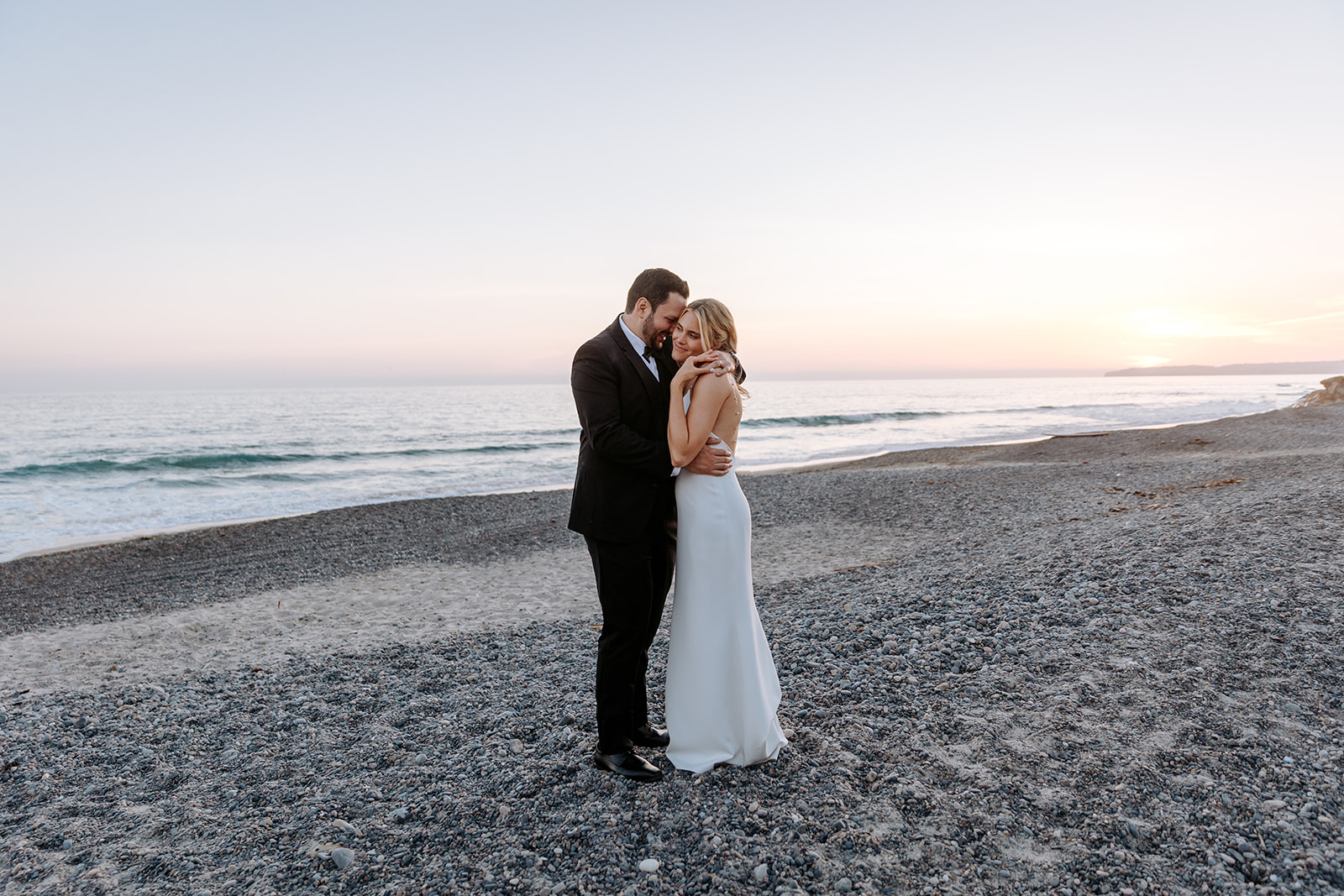 beach wedding portraits in san clemente