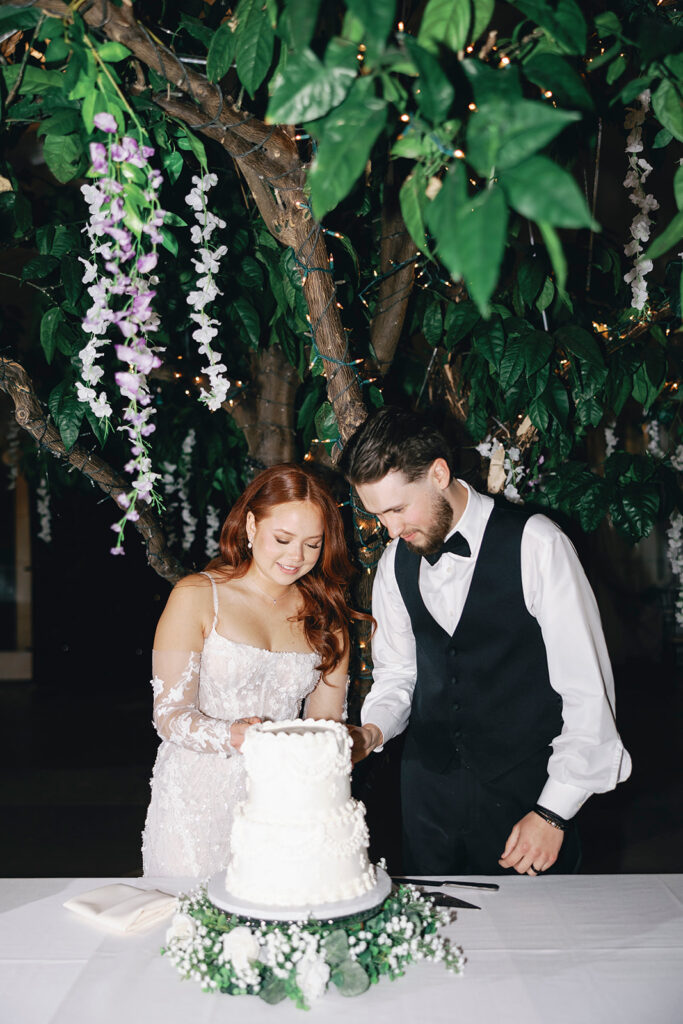 cake cutting ceremony for jefferson street manion wedding