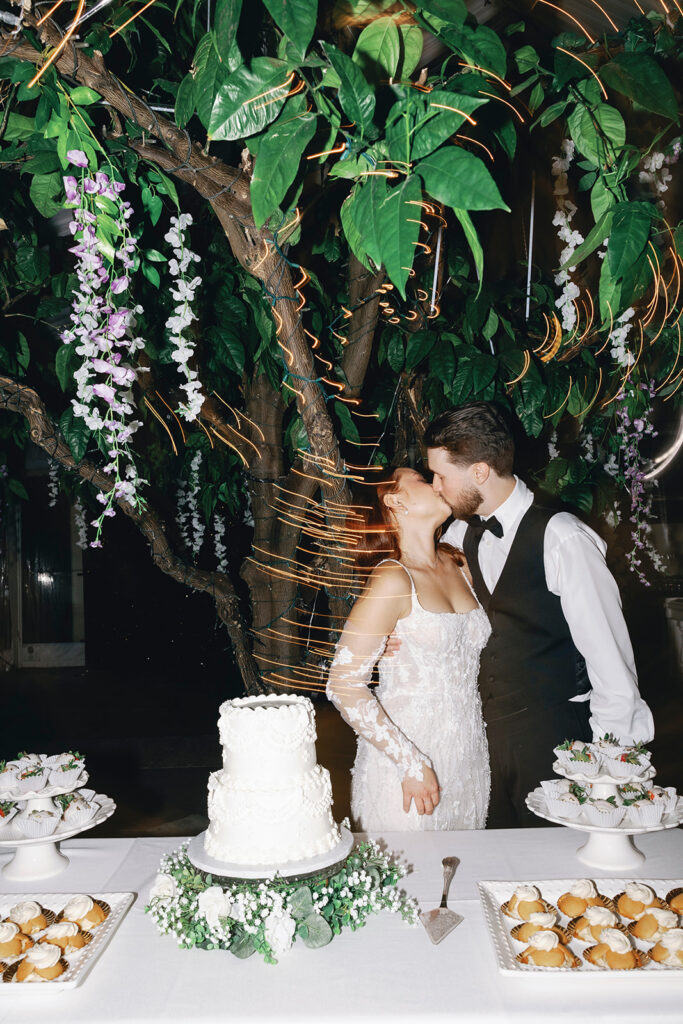 cake cutting ceremony for jefferson street manion wedding